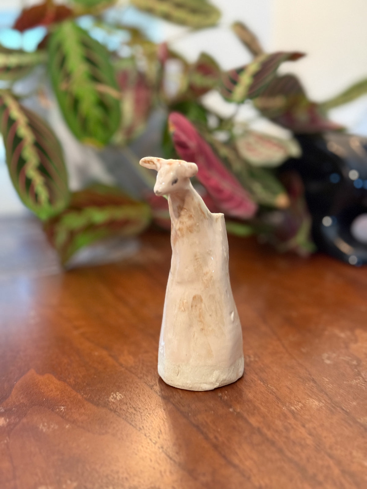 Smol goat vase 2